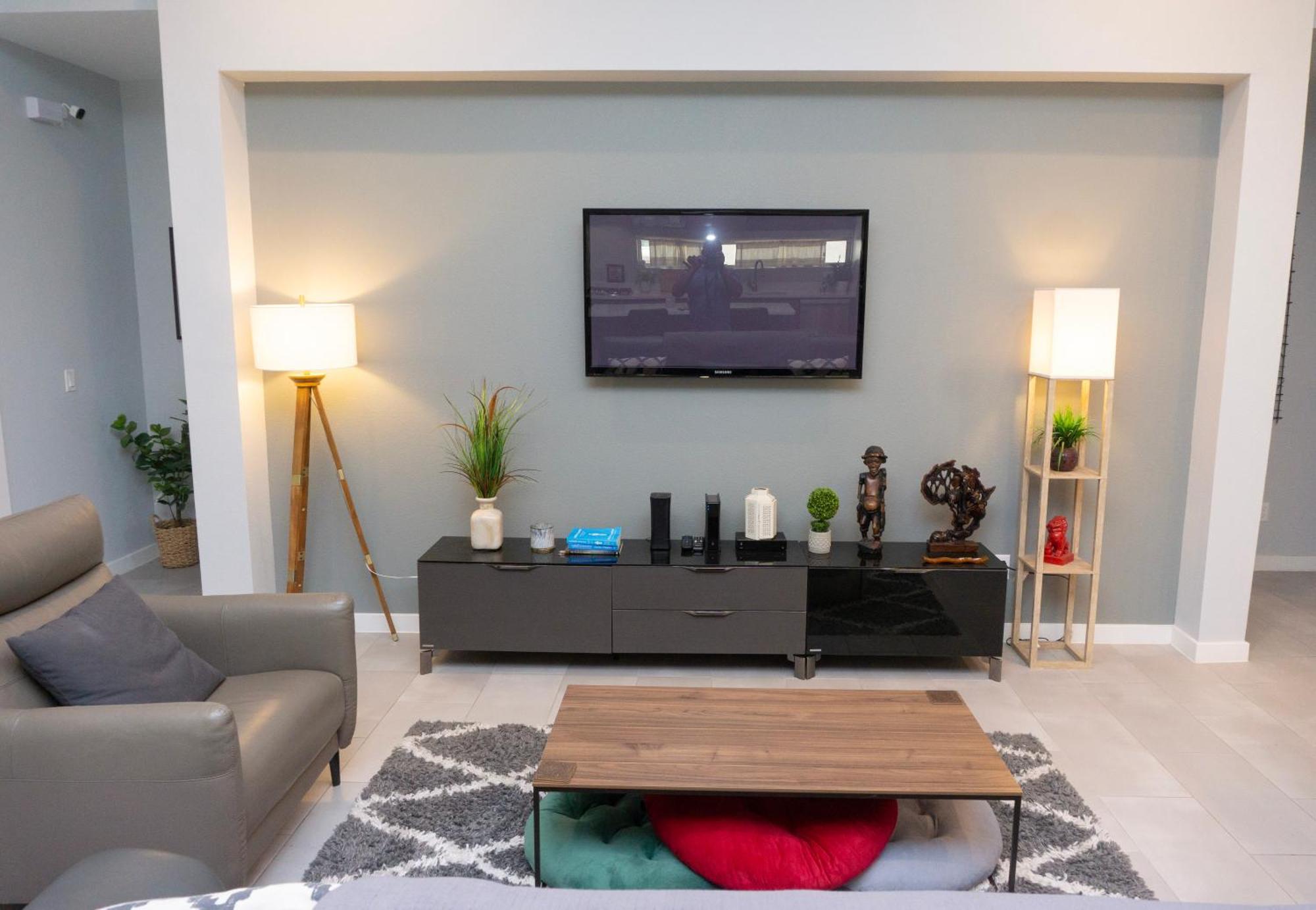 Modern Retreat By Golf Course - 3 Bedrooms And Office Space Horizon City Exterior photo