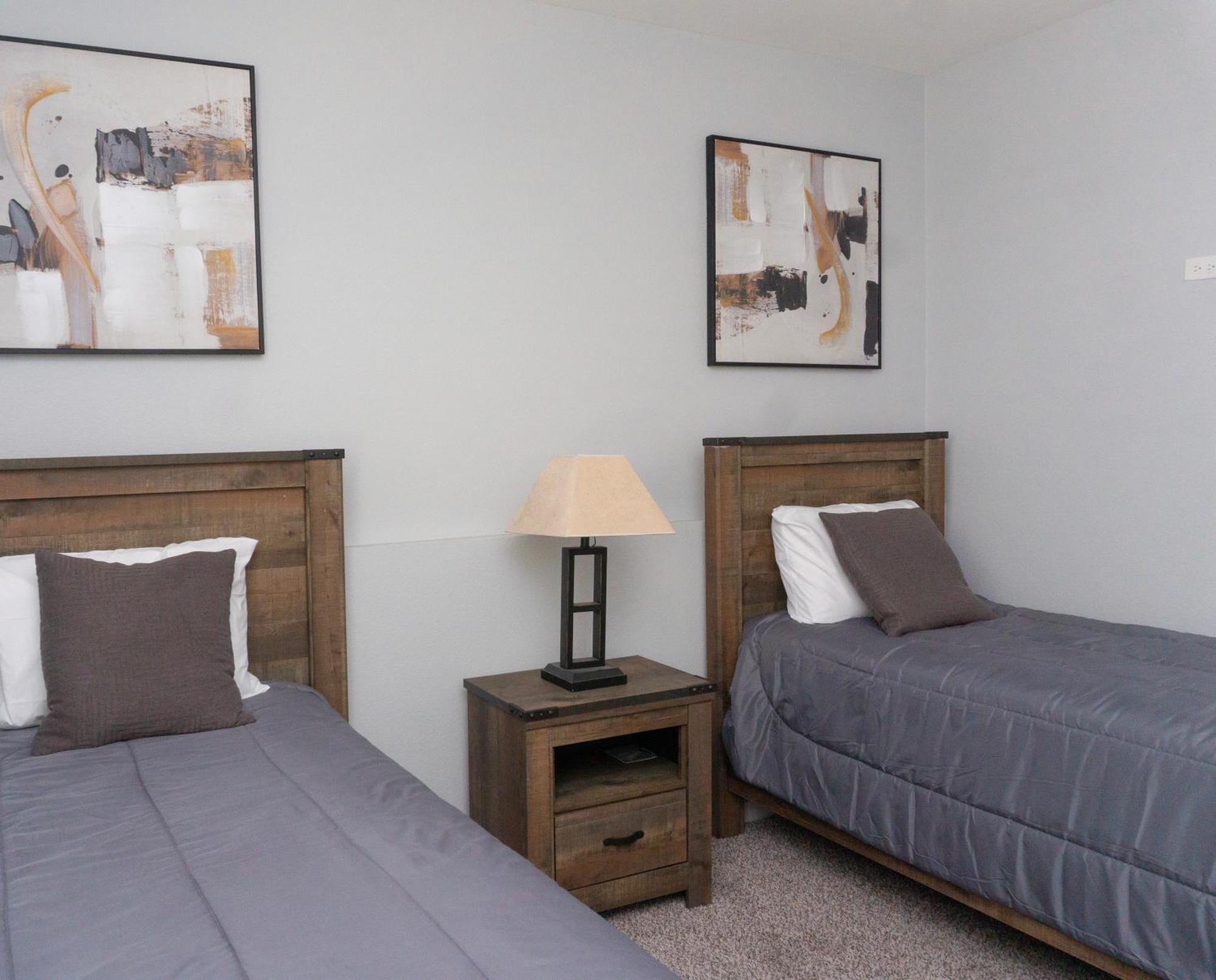 Modern Retreat By Golf Course - 3 Bedrooms And Office Space Horizon City Exterior photo